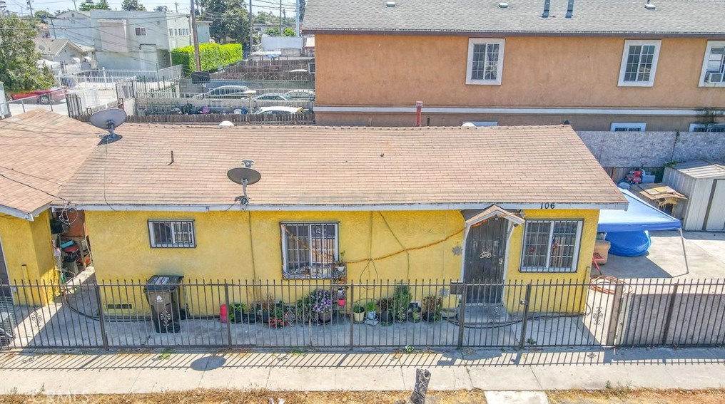 106 94th St, Los Angeles CA  90003-3734 exterior