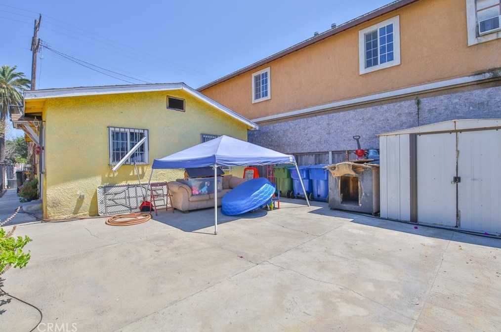 106 94th St, Los Angeles CA  90003-3734 exterior