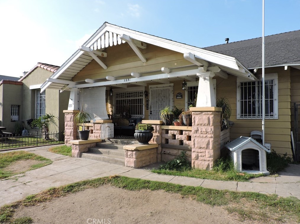 135 62nd St, Los Angeles CA  90003-1233 exterior