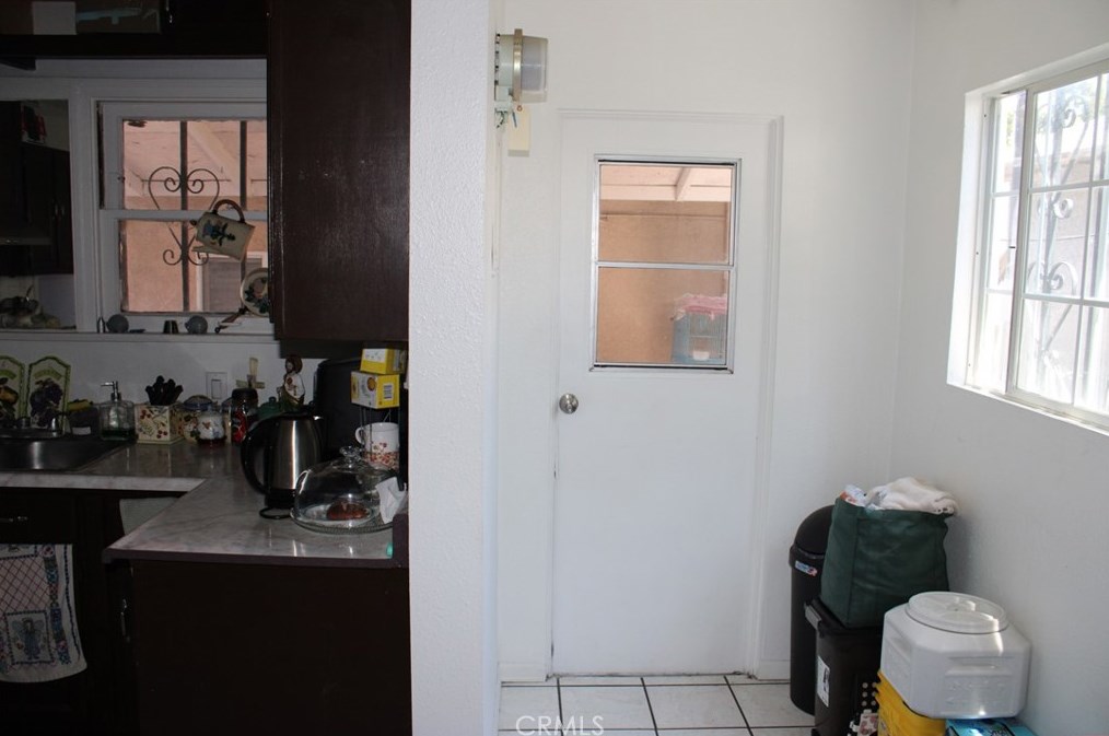 132 82nd St, Los Angeles CA  90003-3120 exterior