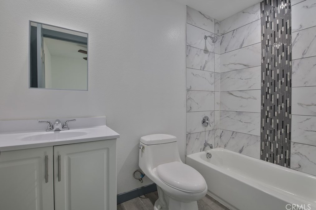 8917 Elm St, Los Angeles CA  90002-1804 exterior