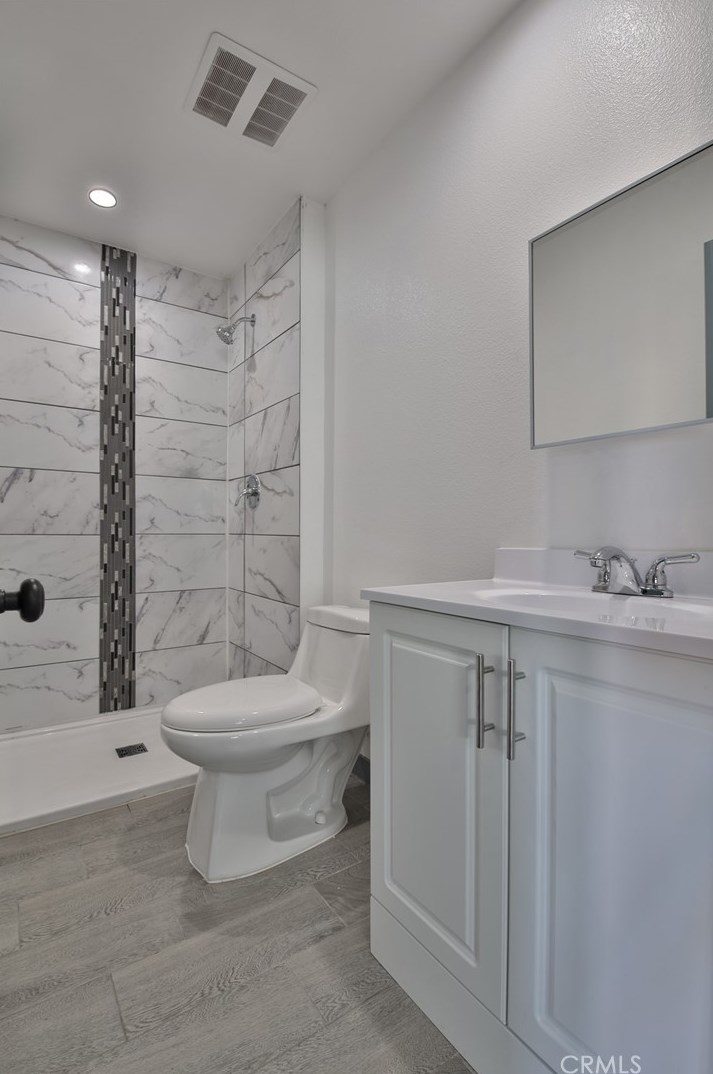 8917 Elm St, Los Angeles CA  90002-1804 exterior