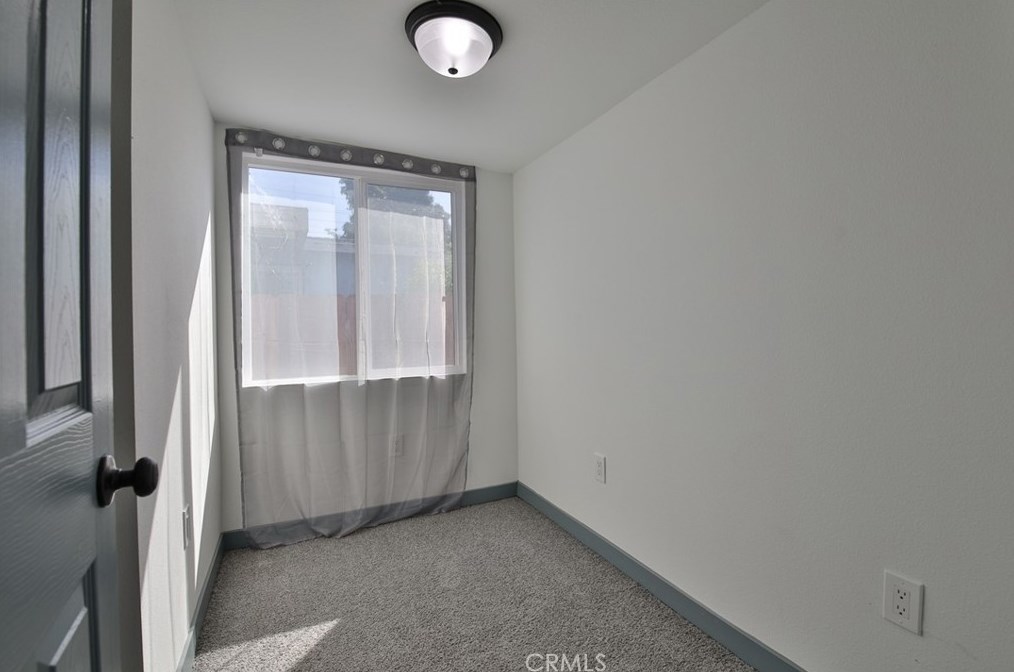 8917 Elm St, Los Angeles CA  90002-1804 exterior