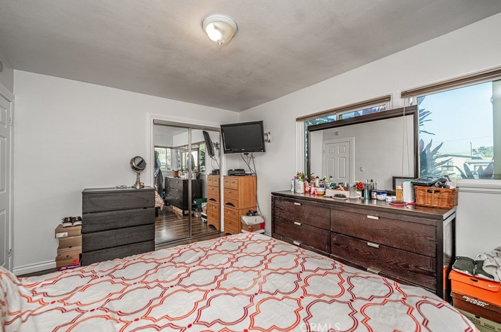 10100 Paloma Ave, Los Angeles CA  90002-3225 exterior