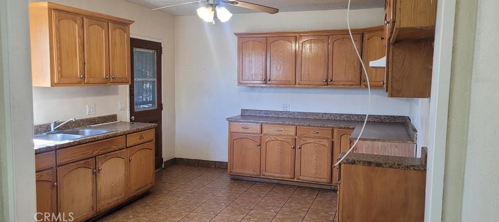 2355 Wilma Ave, Los Angeles CA  90040-3934 exterior
