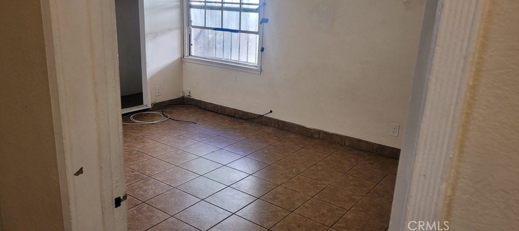 2355 Wilma Ave, Los Angeles CA  90040-3934 exterior