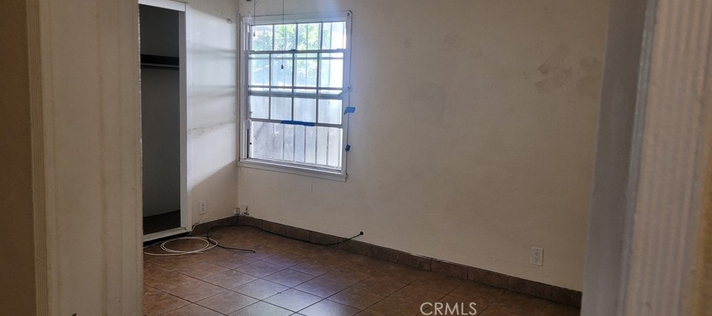 2355 Wilma Ave, Los Angeles CA  90040-3934 exterior