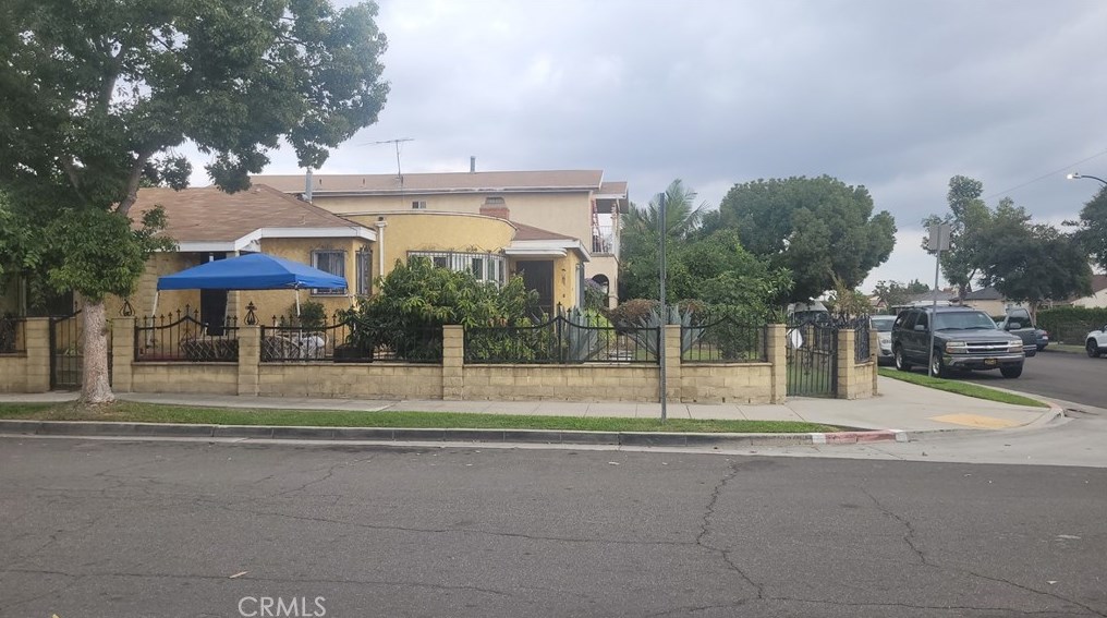 2355 Wilma Ave, Los Angeles CA  90040-3934 exterior