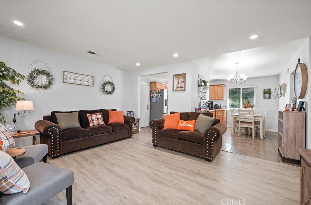 589 Speer Ct, Pomona CA  91766-6143 exterior