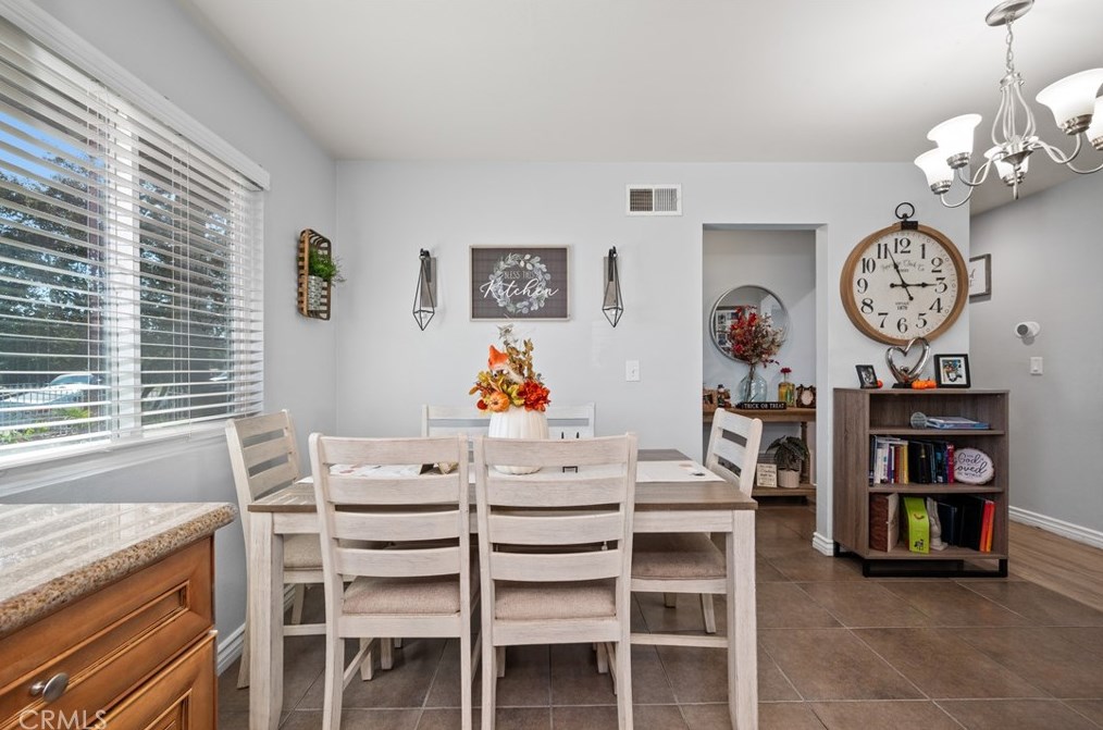 589 Speer Ct, Pomona CA  91766-6143 exterior