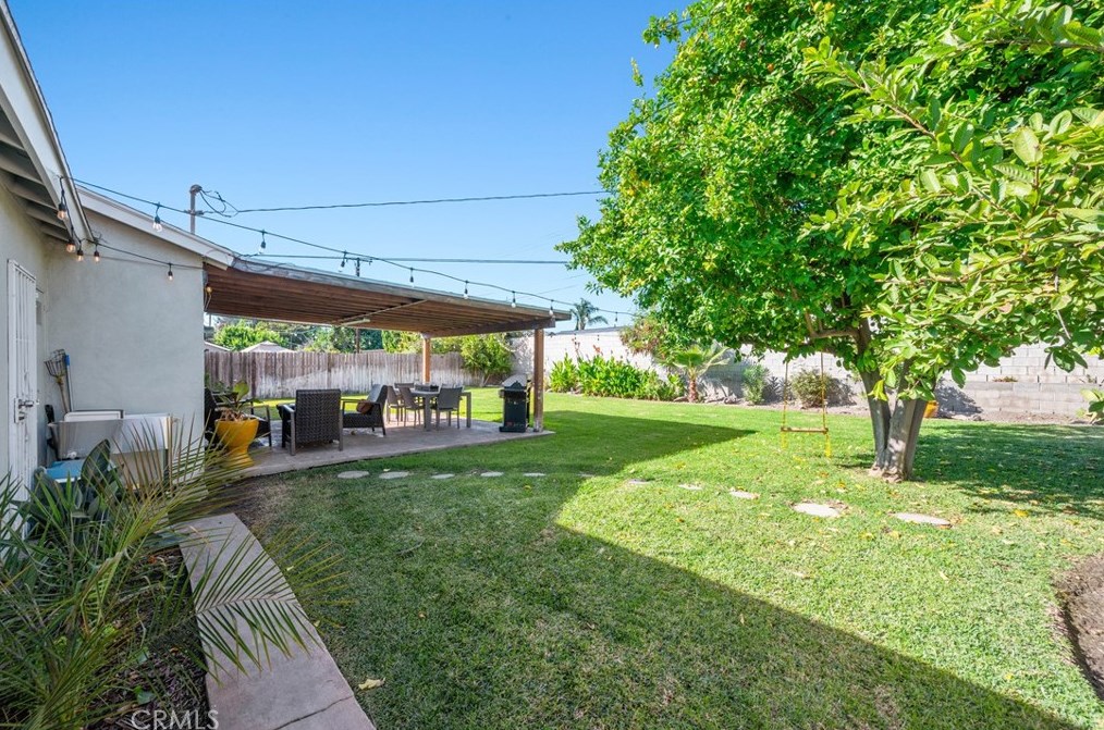 589 Speer Ct, Pomona CA  91766-6143 exterior