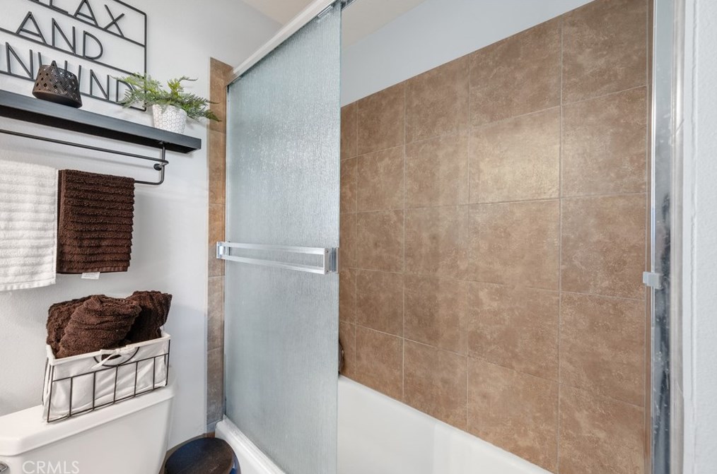 589 Speer Ct, Pomona CA  91766-6143 exterior