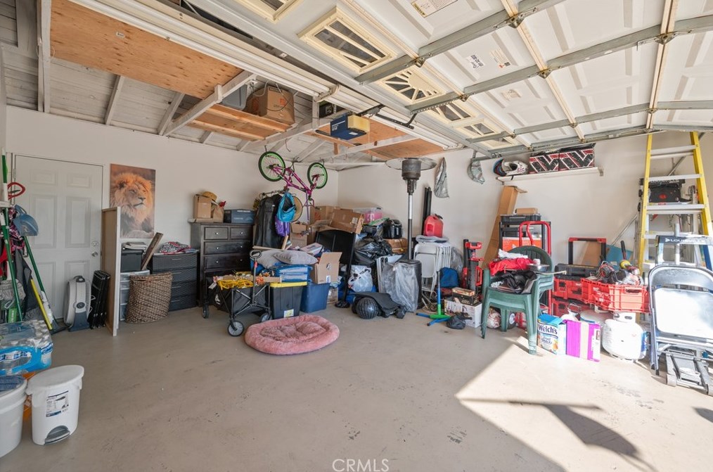 589 Speer Ct, Pomona CA  91766-6143 exterior