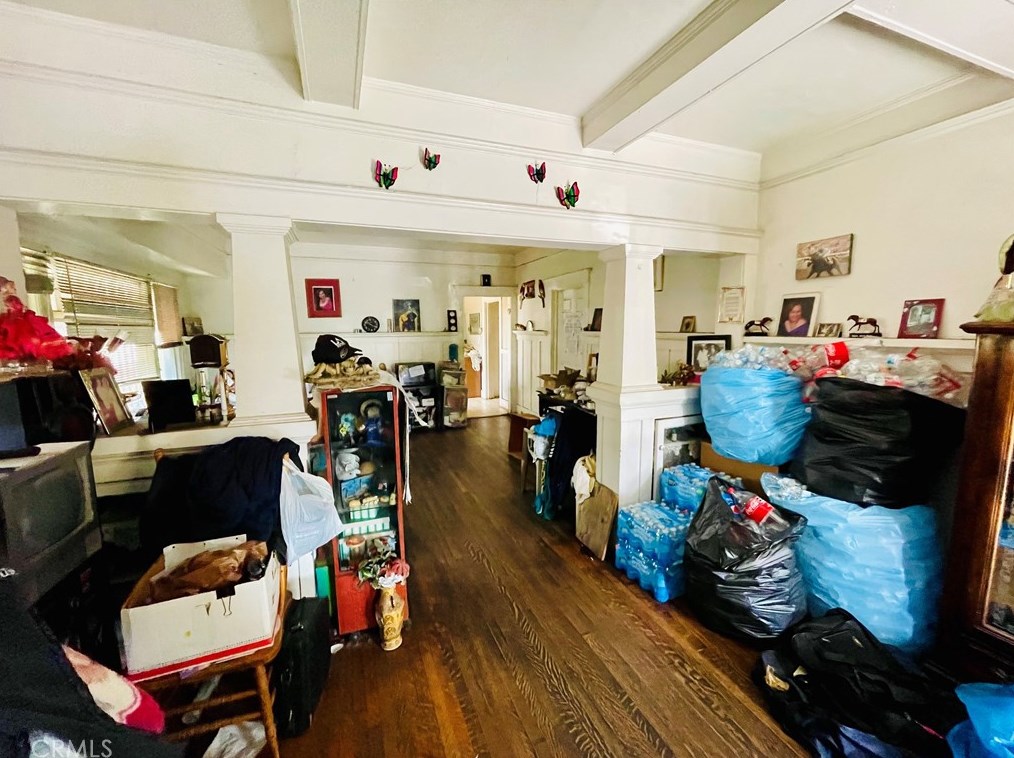 329 60th St, Los Angeles CA  90003-1133 exterior