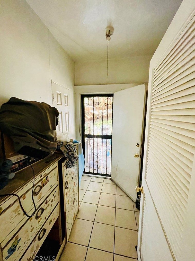 329 60th St, Los Angeles CA  90003-1133 exterior