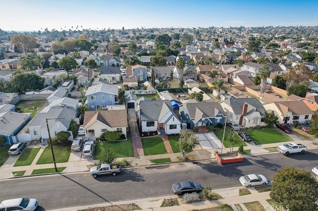 6123 Rimpau Blvd, Los Angeles CA  90043-3728 exterior