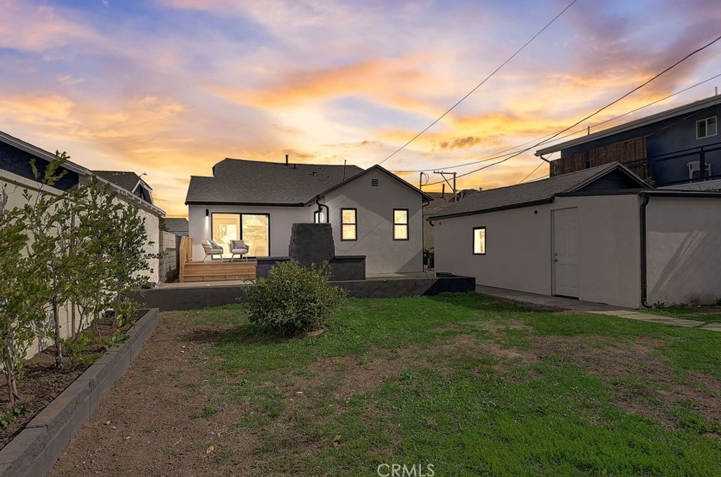 6123 Rimpau Blvd, Los Angeles CA  90043-3728 exterior