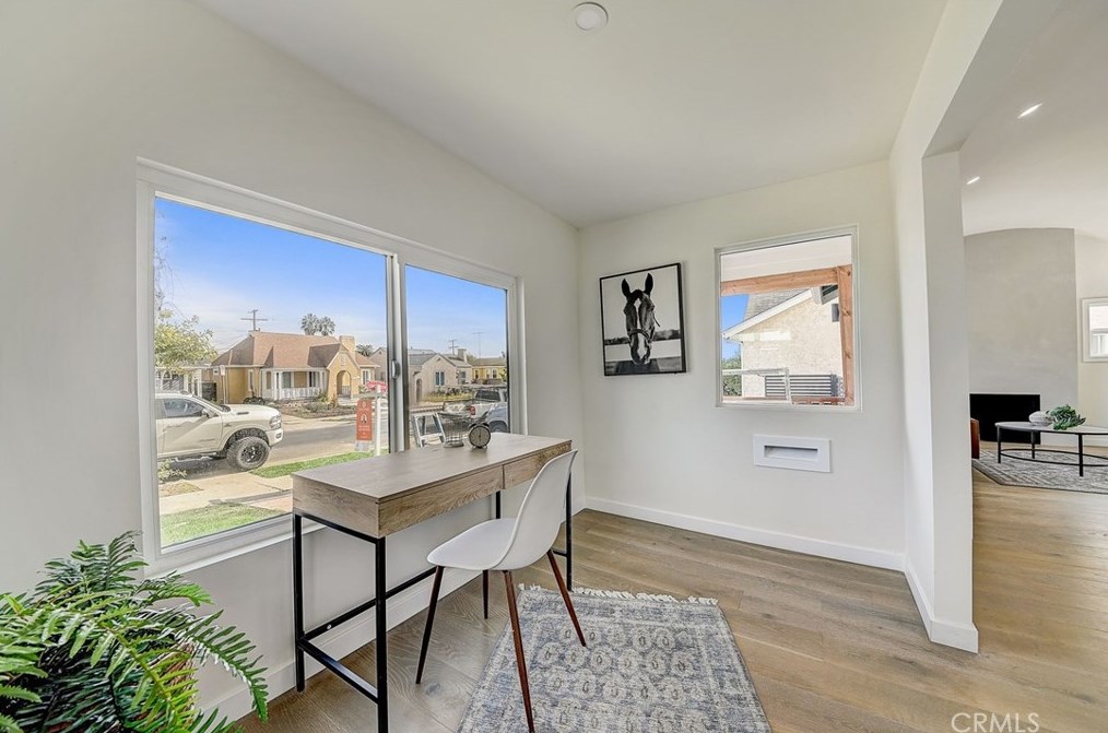 6123 Rimpau Blvd, Los Angeles CA  90043-3728 exterior