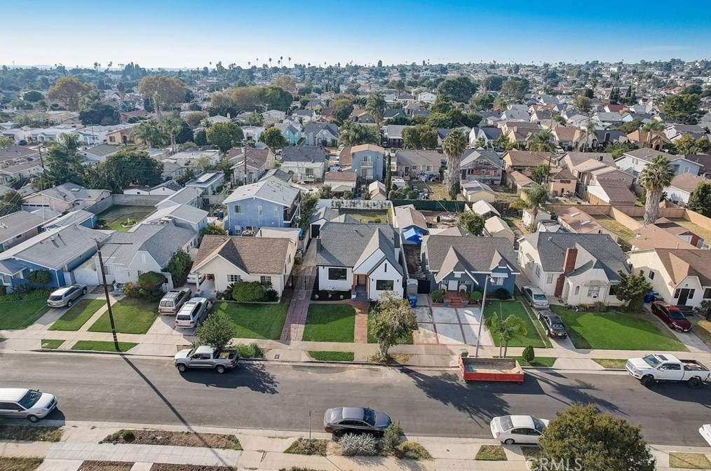 6123 Rimpau Blvd, Los Angeles CA  90043-3728 exterior