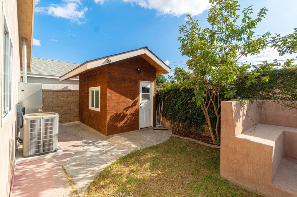 11956 165th St, Norwalk CA  90650-7250 exterior