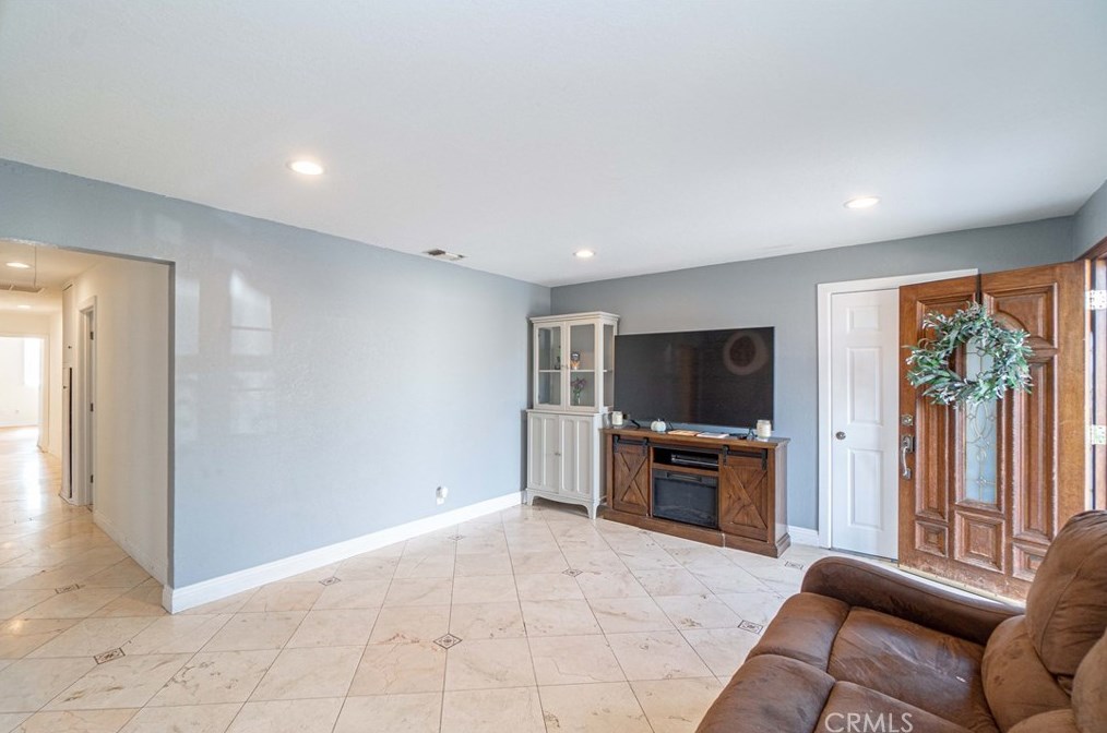 11956 165th St, Norwalk CA  90650-7250 exterior