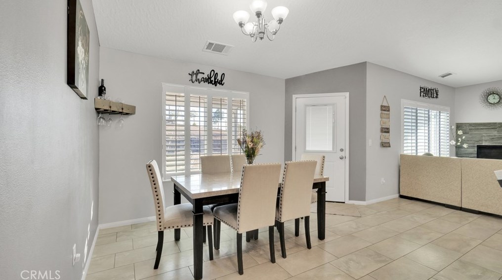 17957 Lilac St, Hesperia CA  92345-5273 exterior