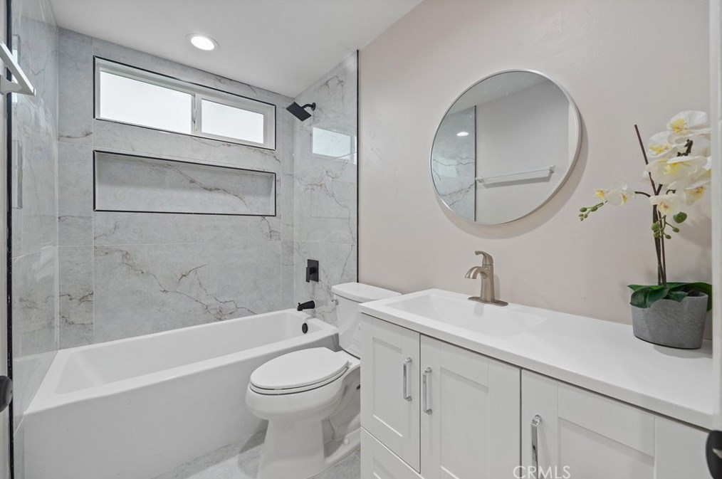 9737 Kathleen Dr, Cypress CA  90630-4024 exterior