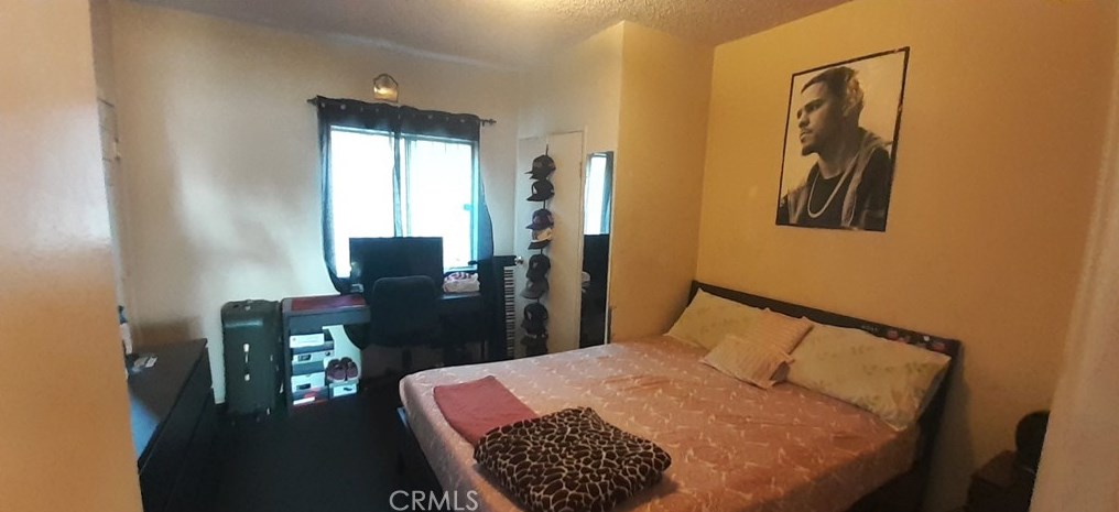 1666 41st Pl, Los Angeles CA  90011-3314 exterior