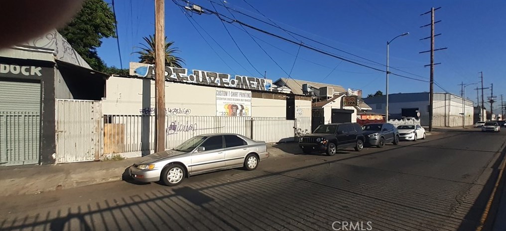 1666 41st Pl, Los Angeles CA  90011-3314 exterior