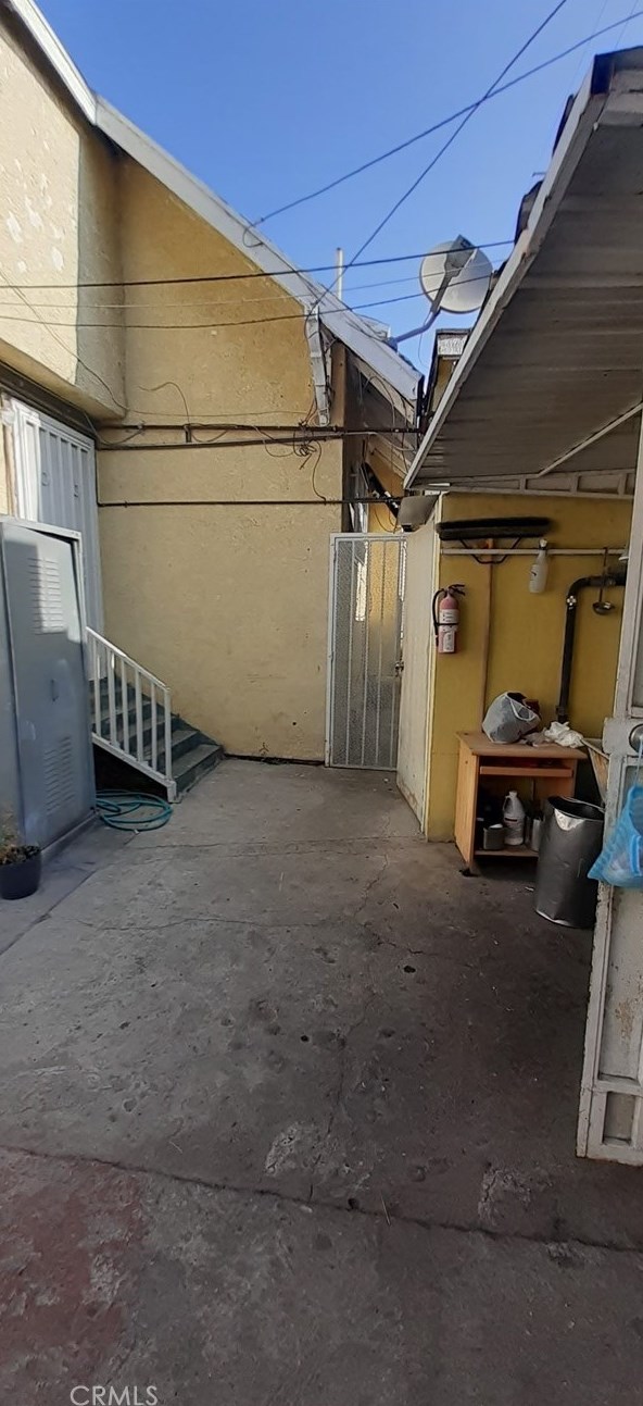 1666 41st Pl, Los Angeles CA  90011-3314 exterior