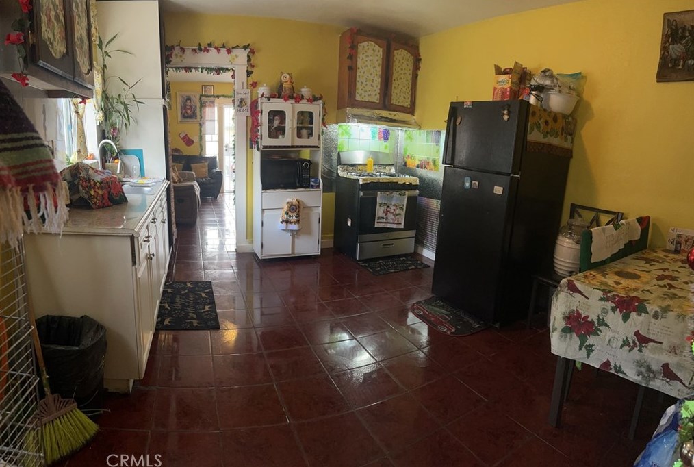 508 Colden Ave, Los Angeles CA  90044-5610 exterior