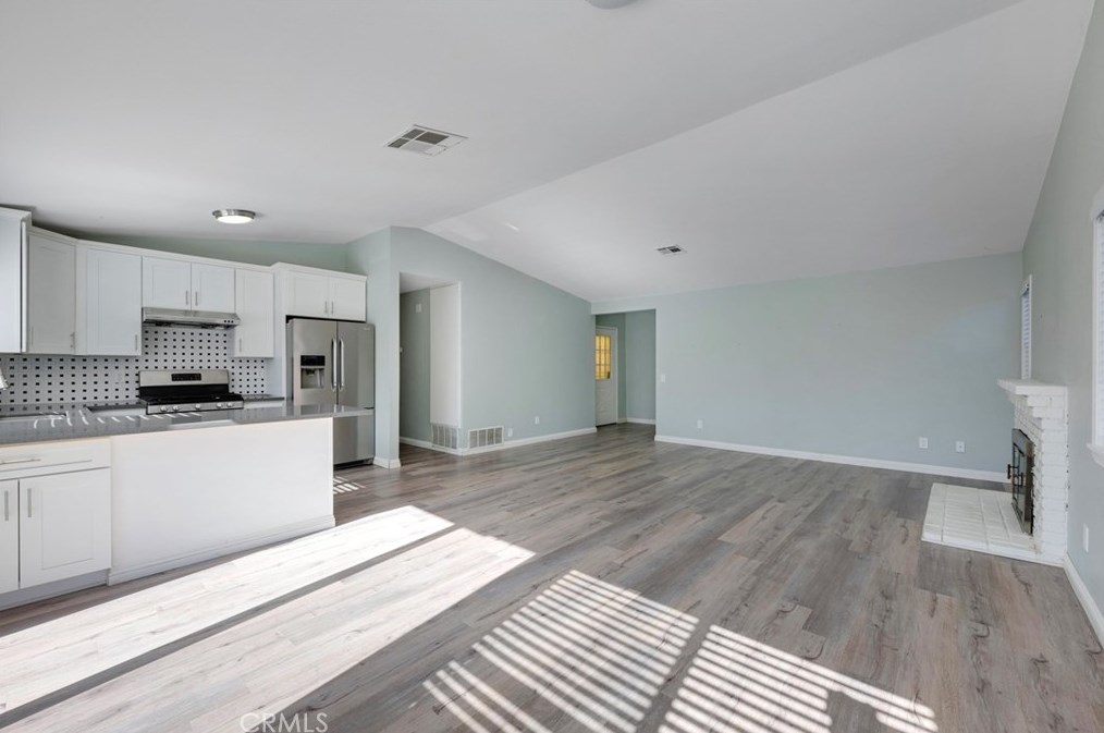 23845 Elyce Ct, Moreno Valley CA  92553-3242 exterior