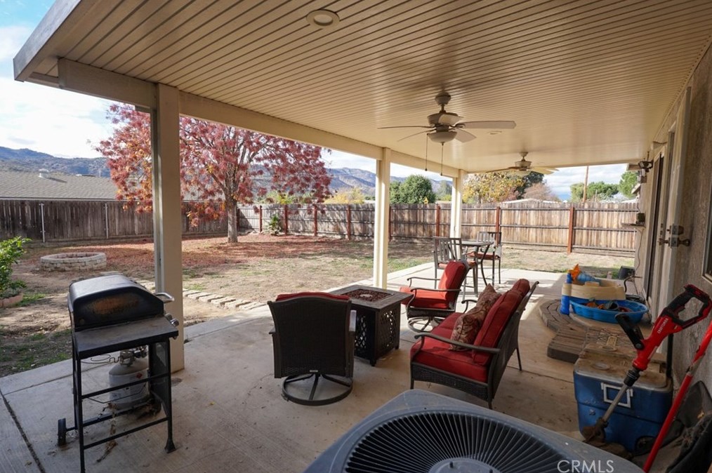 21353 Maple St, Wildomar CA  92595-9772 exterior