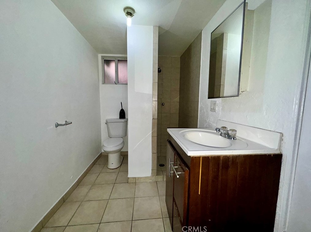 2226 Wilma Ave, Los Angeles CA  90040-3933 exterior