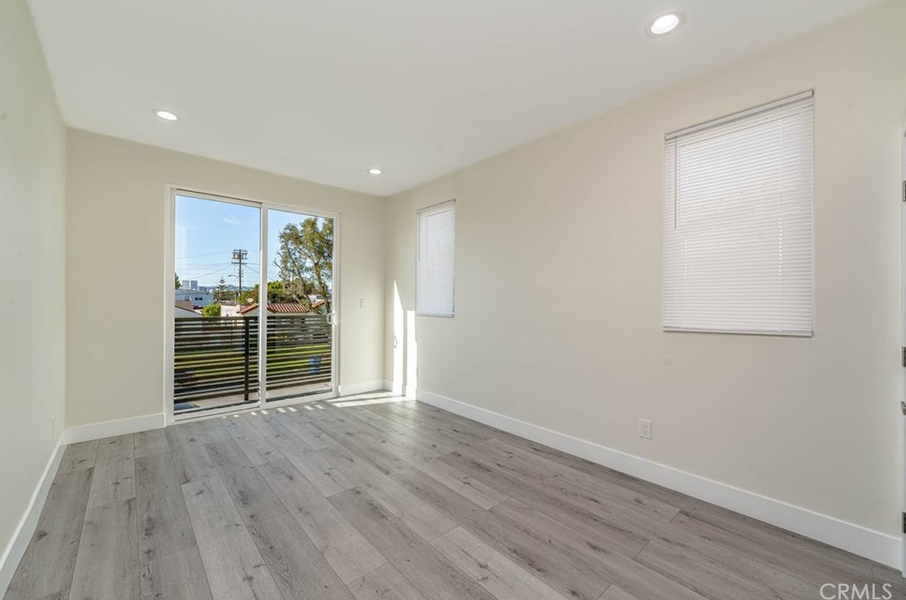 1838 Clyde Ave, Los Angeles CA  90019-5001 exterior