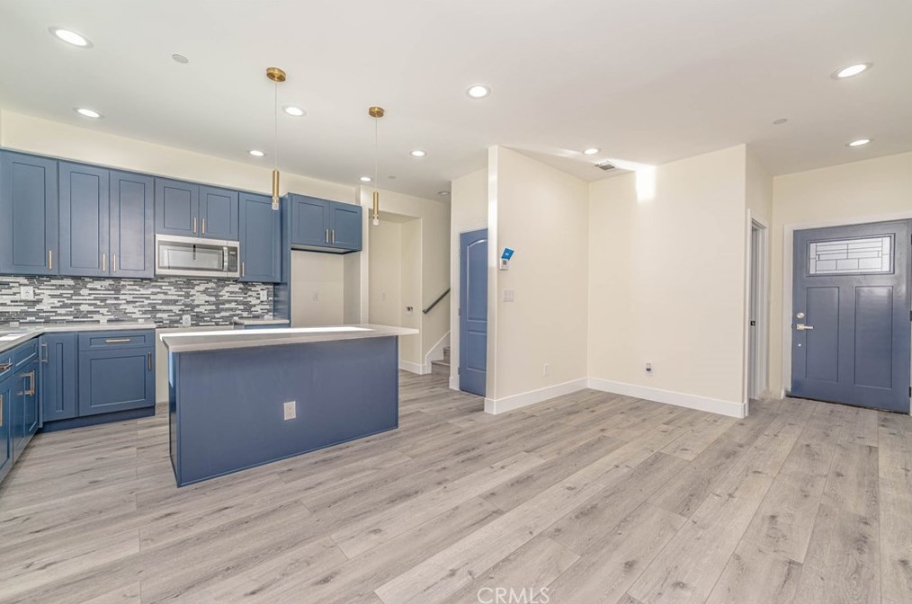 1838 Clyde Ave, Los Angeles CA  90019-5001 exterior