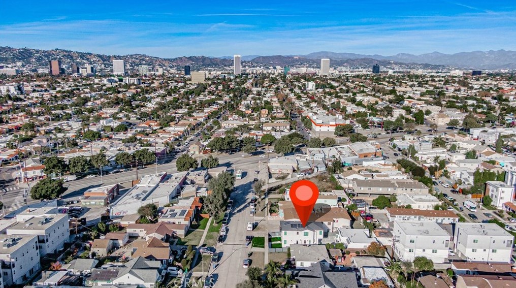 1838 Clyde Ave, Los Angeles CA  90019-5001 exterior