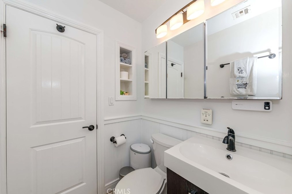 22702 Linda Dr, Torrance CA  90505-3210 exterior