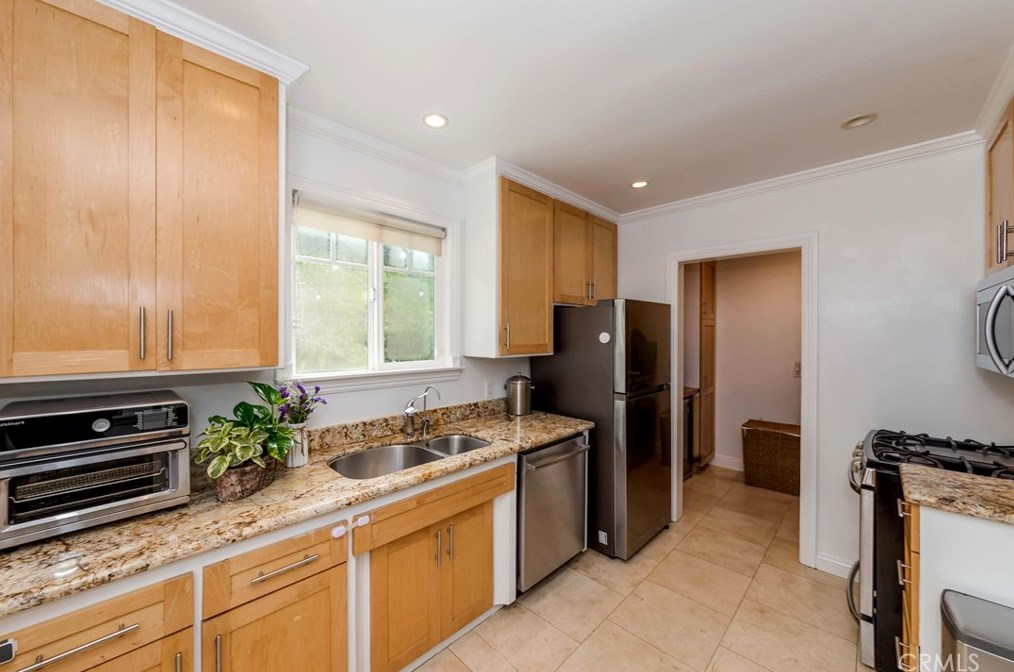 22702 Linda Dr, Torrance CA  90505-3210 exterior