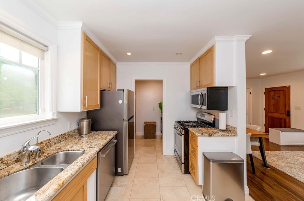 22702 Linda Dr, Torrance CA  90505-3210 exterior
