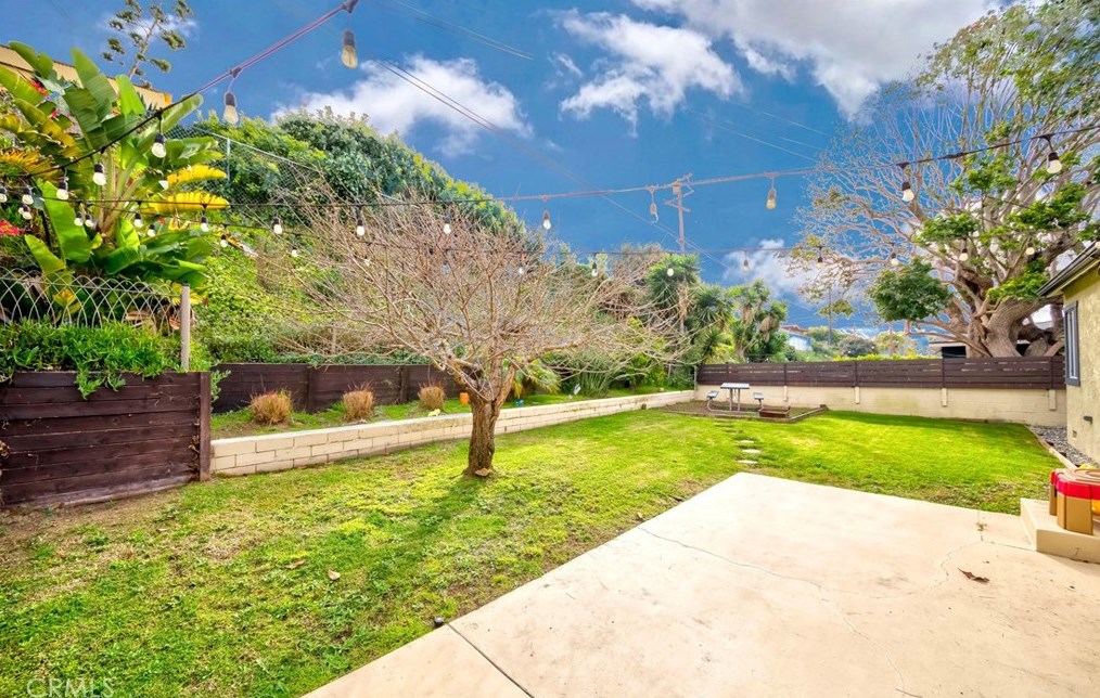 22702 Linda Dr, Torrance CA  90505-3210 exterior