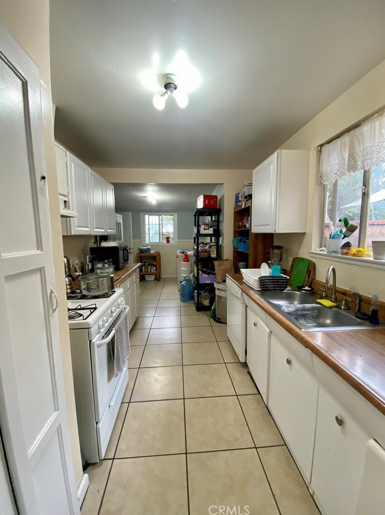 715 Washington Ave, Glendora CA  91740-4332 exterior