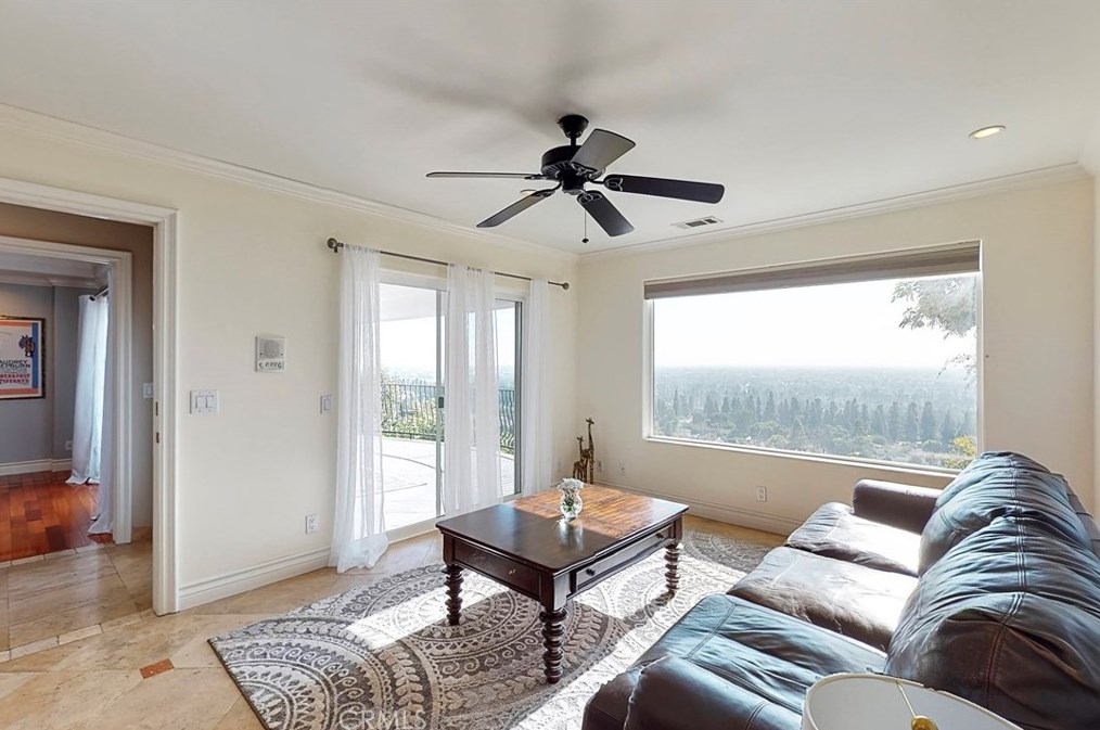 11832 Cir Dr, Whittier CA 90601-2352 exterior