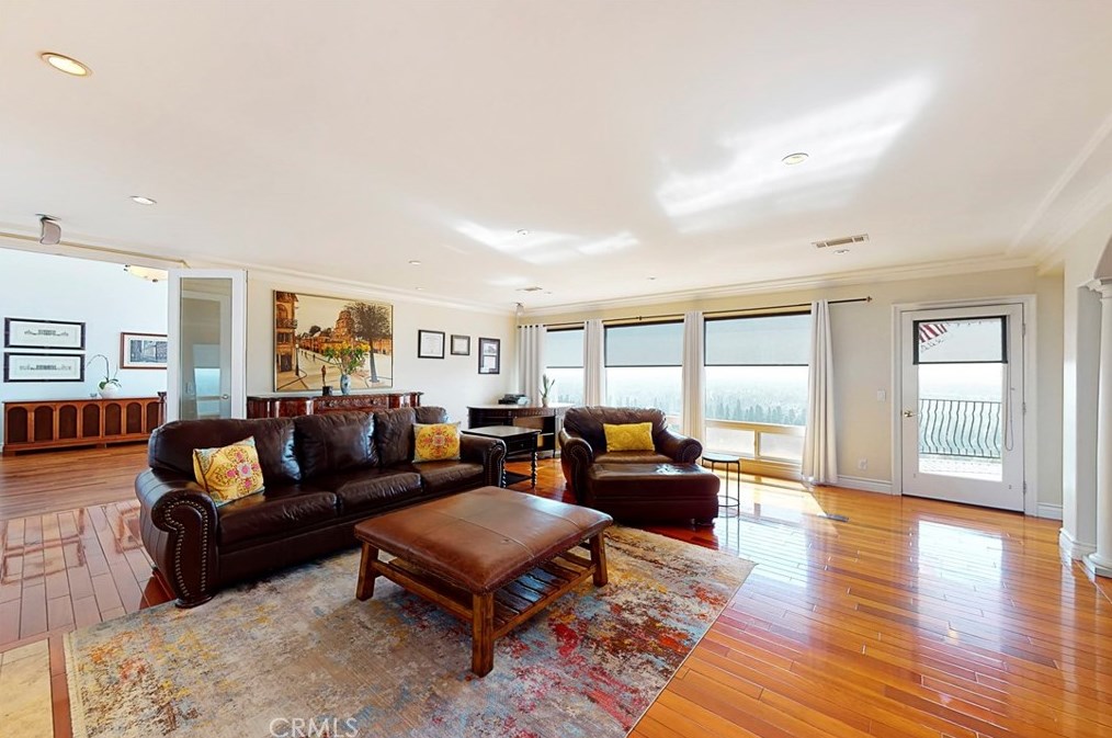 11832 Cir Dr, Whittier CA 90601-2352 exterior