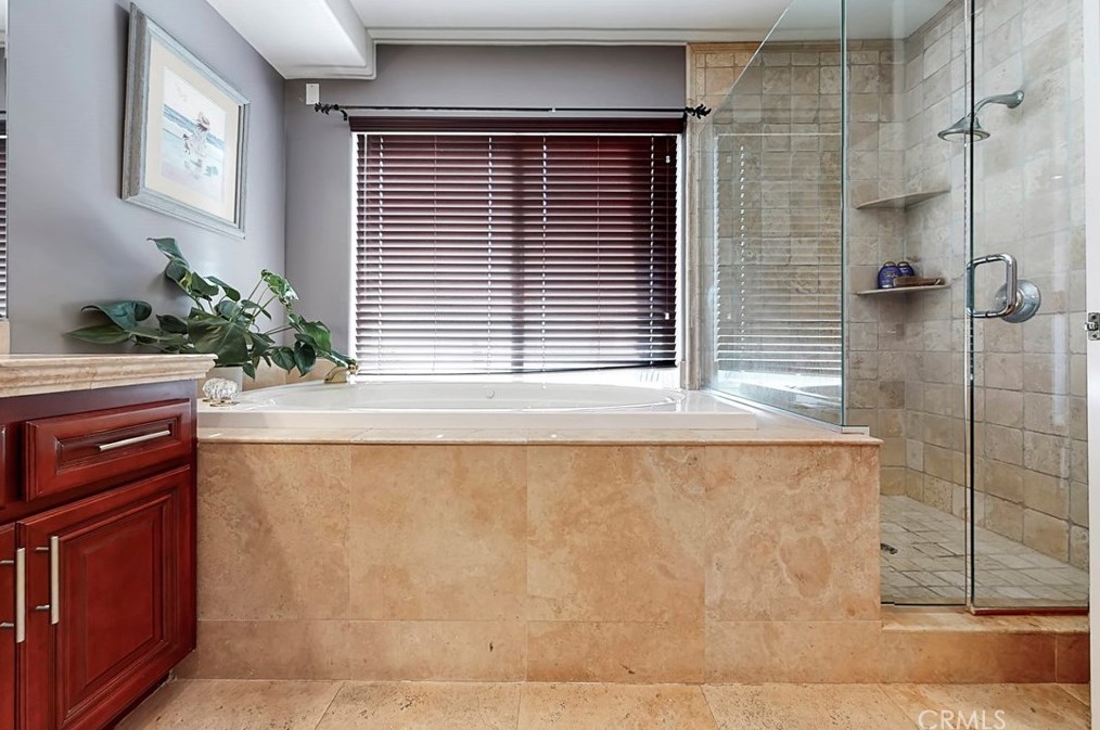 11832 Cir Dr, Whittier CA 90601-2352 exterior