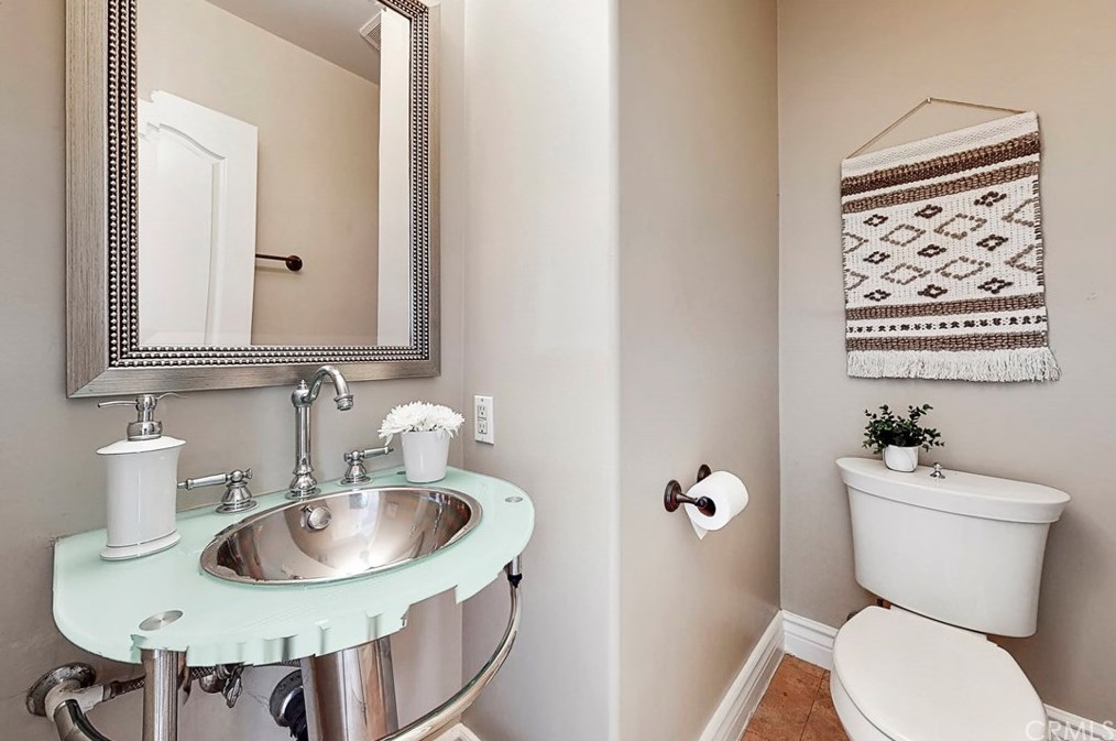 11832 Cir Dr, Whittier CA 90601-2352 exterior