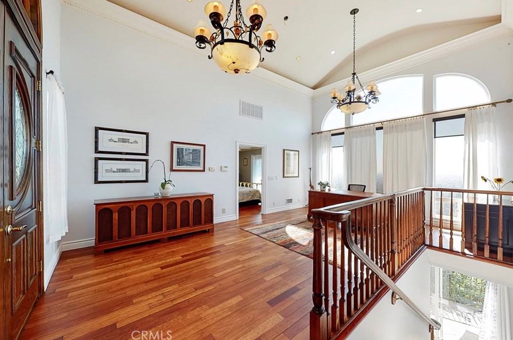 11832 Cir Dr, Whittier CA 90601-2352 exterior