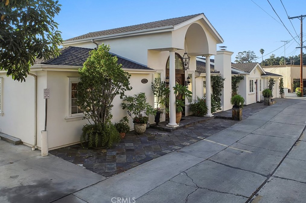 11832 Cir Dr, Whittier CA 90601-2352 exterior