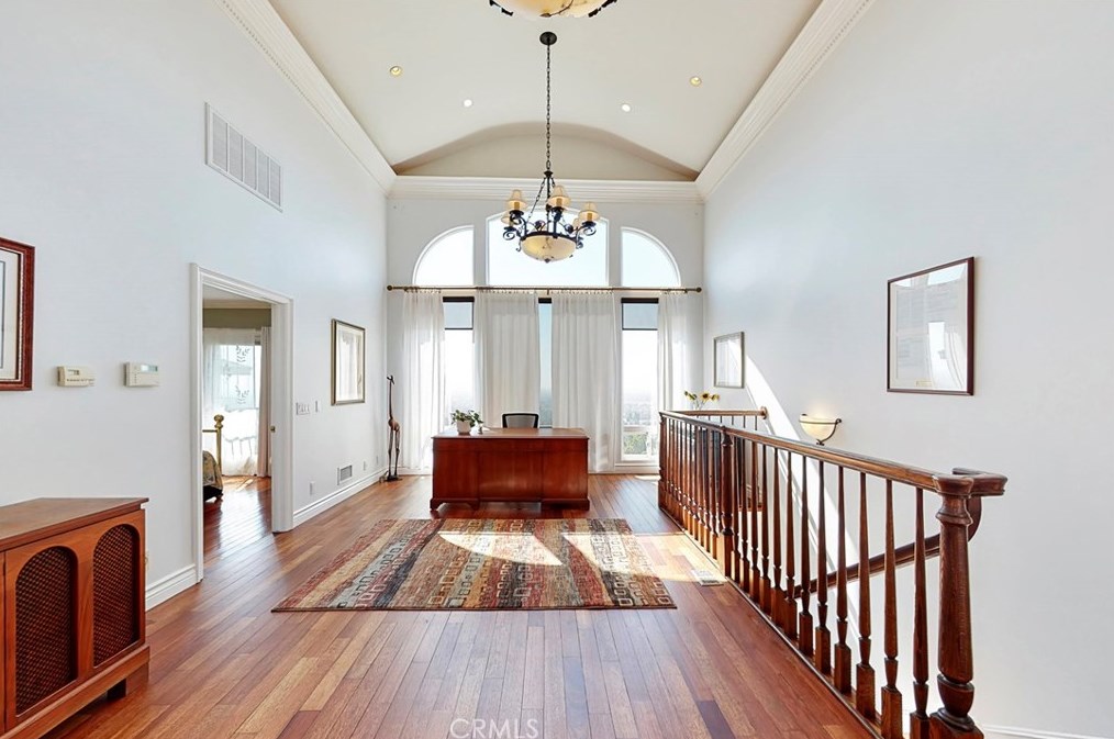 11832 Cir Dr, Whittier CA 90601-2352 exterior