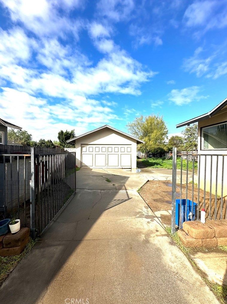 6047 Streeter Ave, Riverside CA  92504-1258 exterior